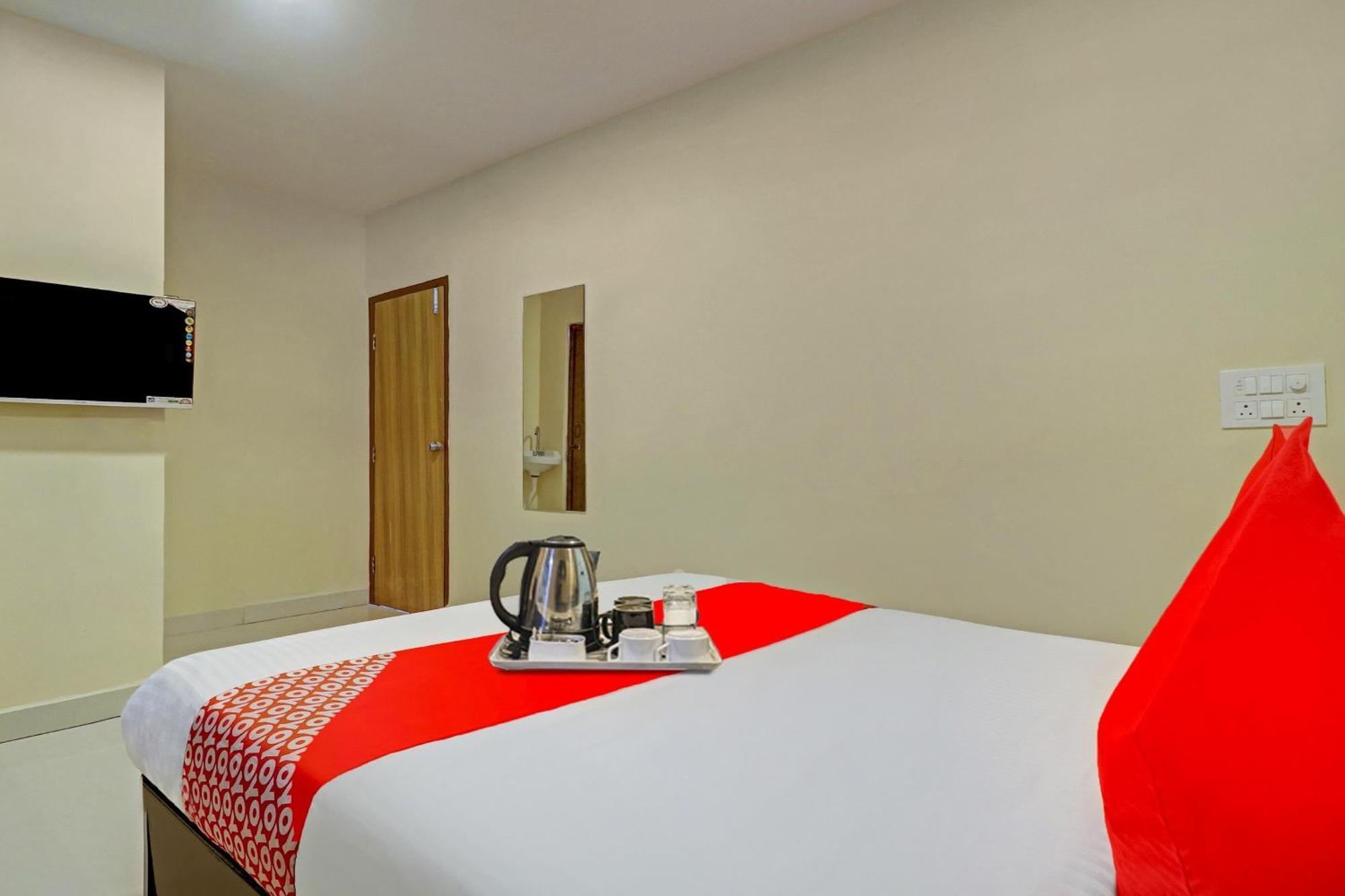 Hotel O Aayush Stay Inn Hajdarabad Zewnętrze zdjęcie