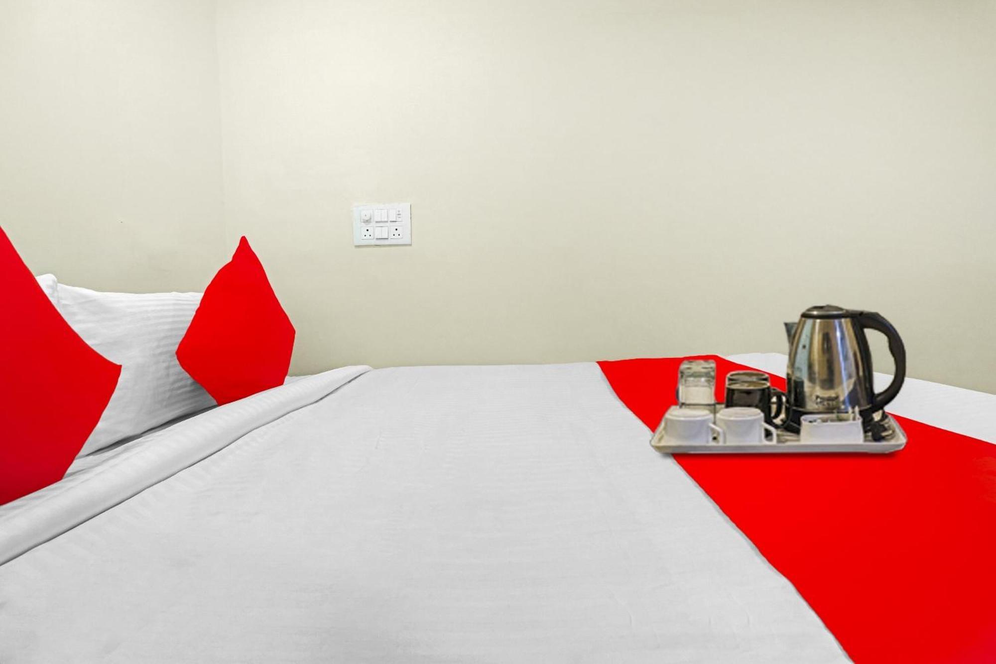 Hotel O Aayush Stay Inn Hajdarabad Zewnętrze zdjęcie
