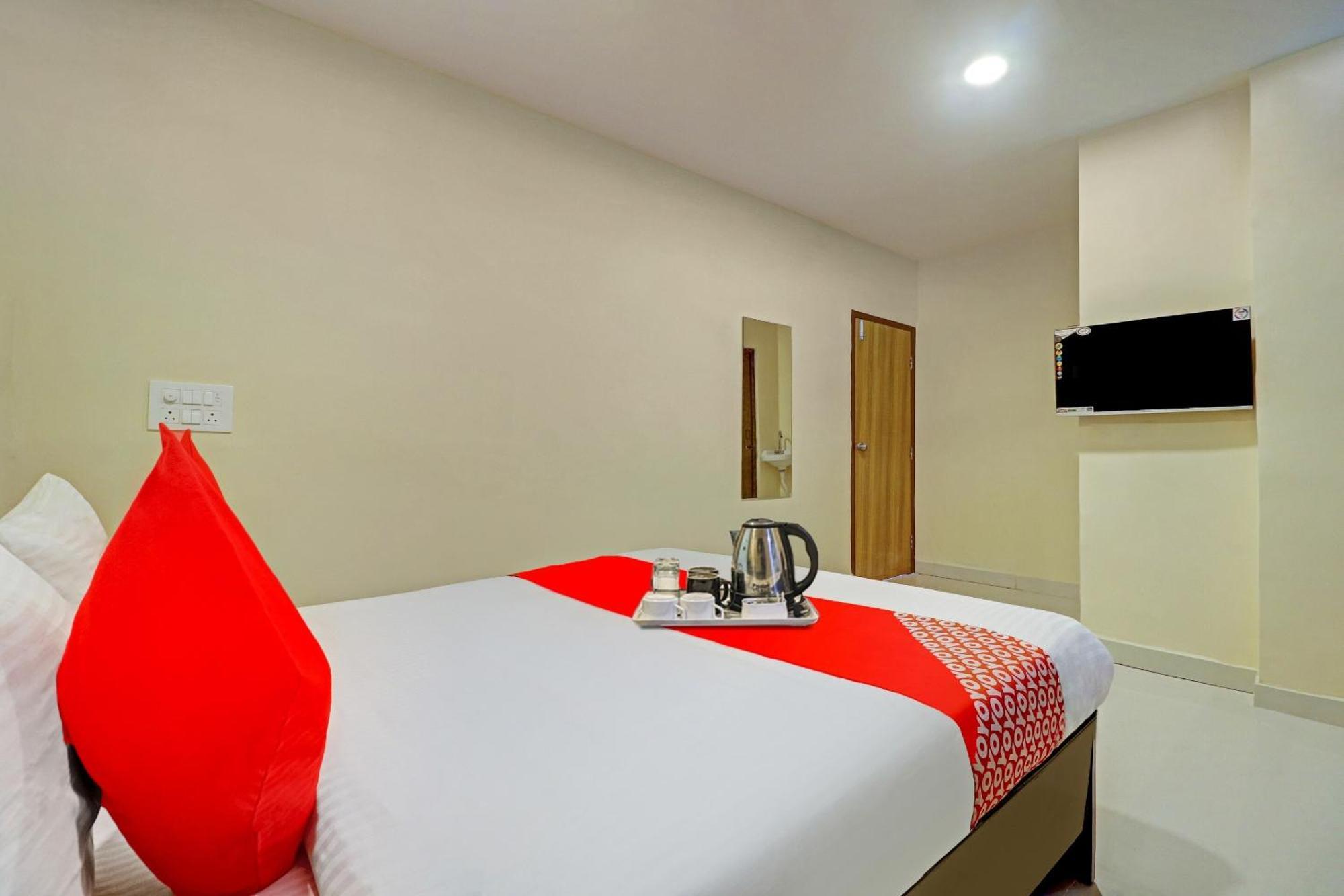 Hotel O Aayush Stay Inn Hajdarabad Zewnętrze zdjęcie