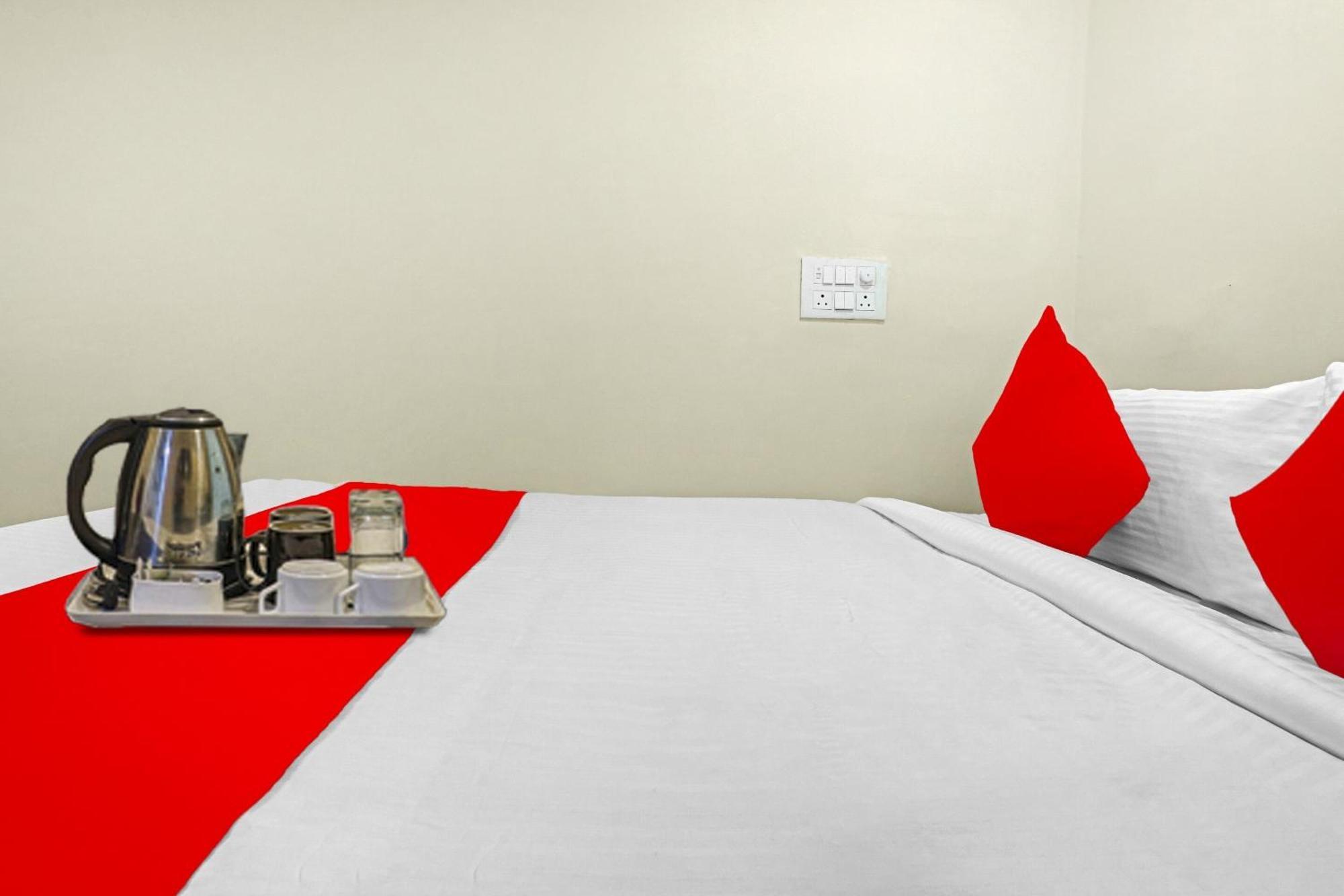 Hotel O Aayush Stay Inn Hajdarabad Zewnętrze zdjęcie