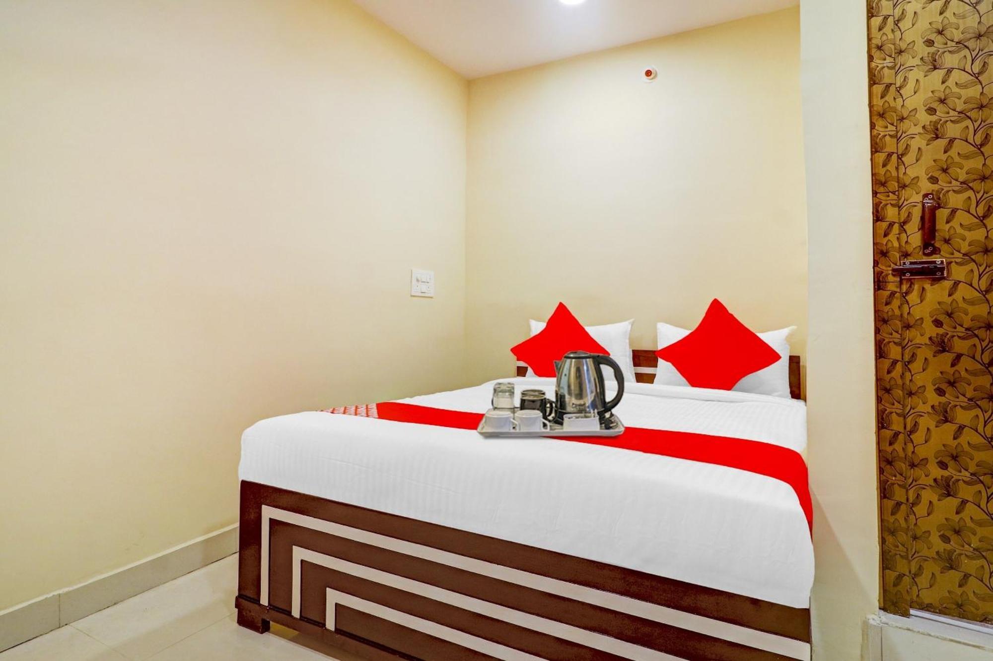 Hotel O Aayush Stay Inn Hajdarabad Zewnętrze zdjęcie